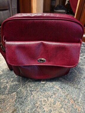 Vintage 70s Samsonite Sentry Red Vertical Flight Bag Shoulder Tote Boxy